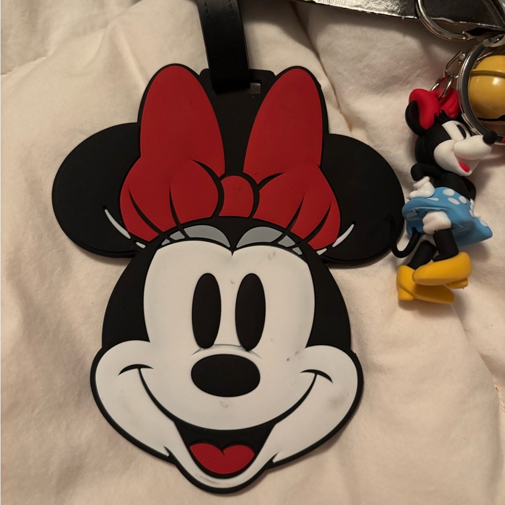 NWT Ful Disney Minnie Mouse Black and White Bag Tag & lanyard Set